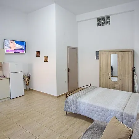 بيت ضيافة Haroulena كافالا