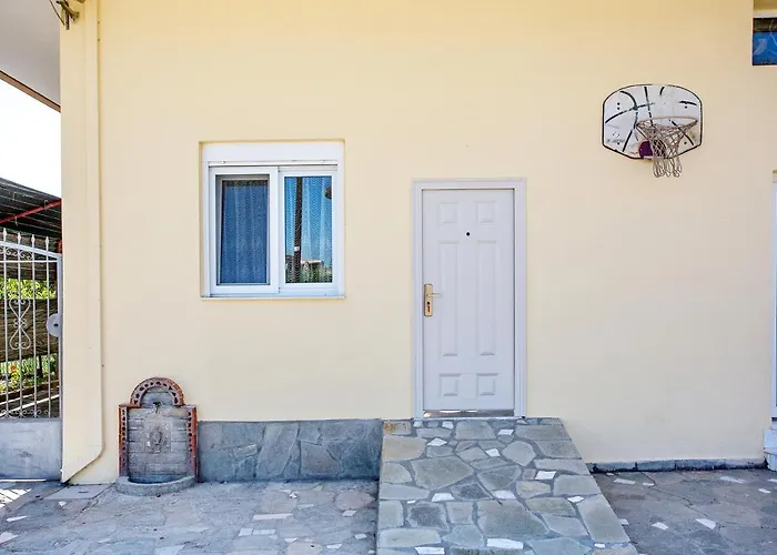 Πανσιόν Haroulena 4*