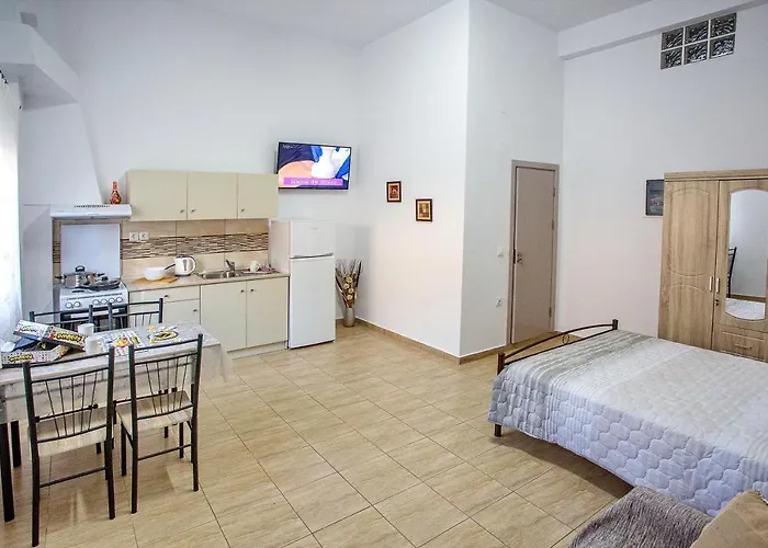 Haroulena Πανσιόν