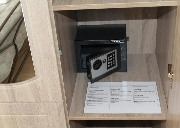 Πανσιόν Haroulena 4*