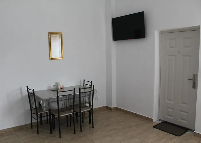 Haroulena Πανσιόν 4*